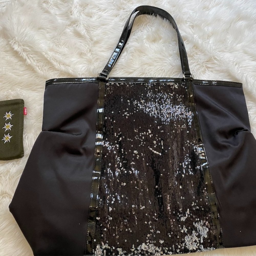 DSW black with sequin embellishment Overnight travel bag